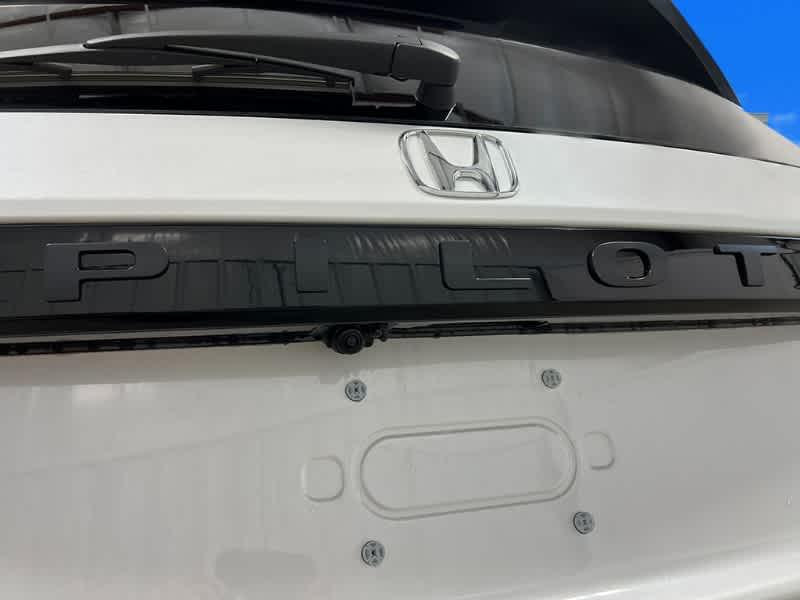 new 2025 Honda Pilot car, priced at $49,088