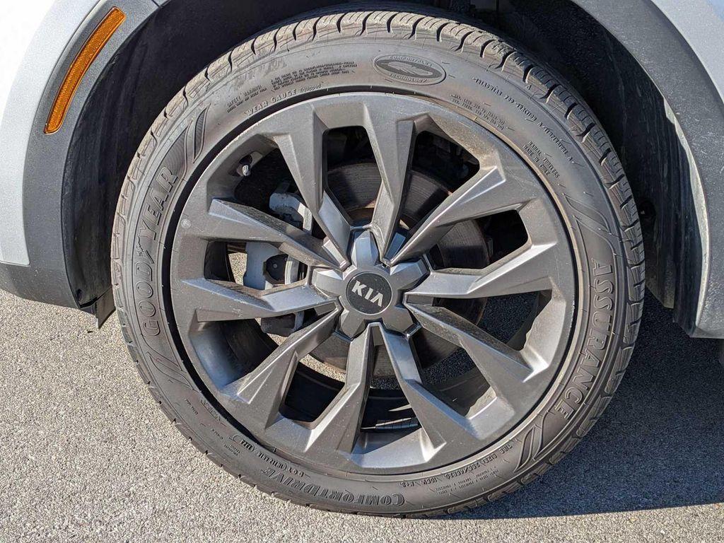 used 2021 Kia Sorento car, priced at $24,398