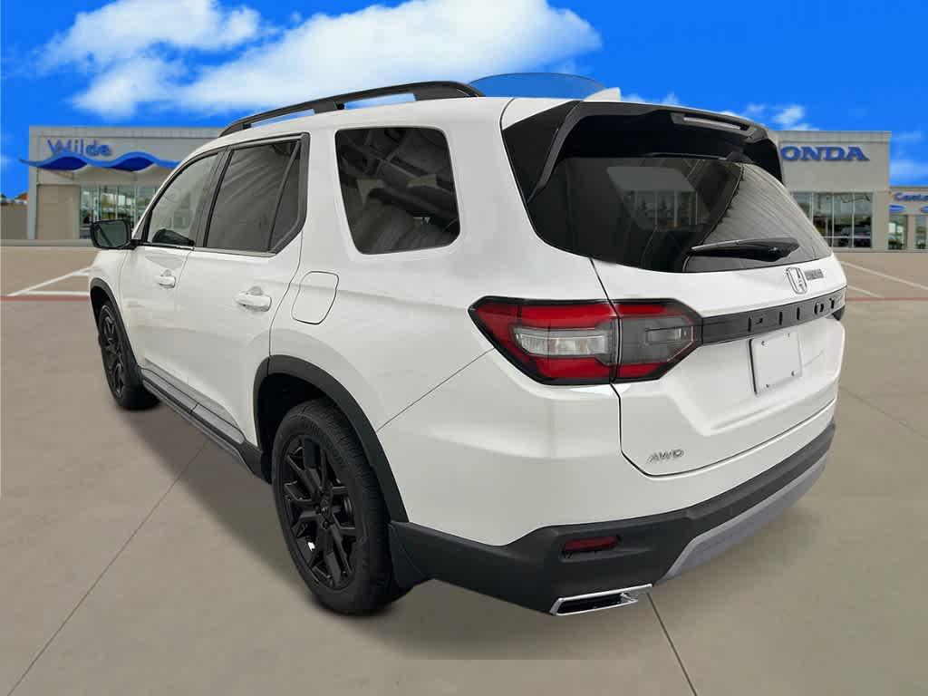 new 2025 Honda Pilot car, priced at $49,991