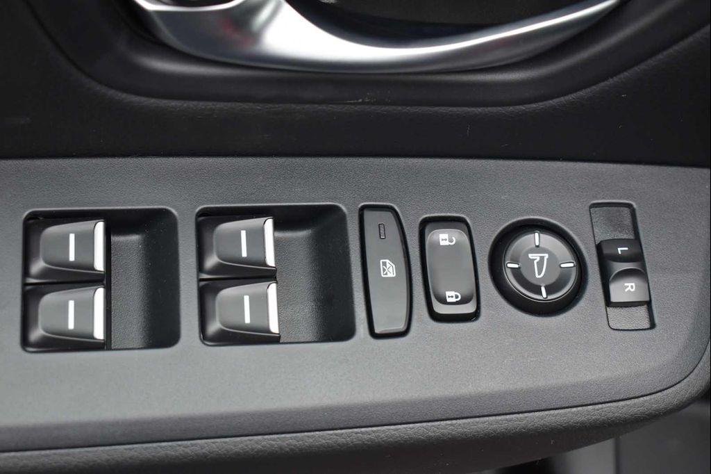 new 2025 Honda Pilot car, priced at $49,991