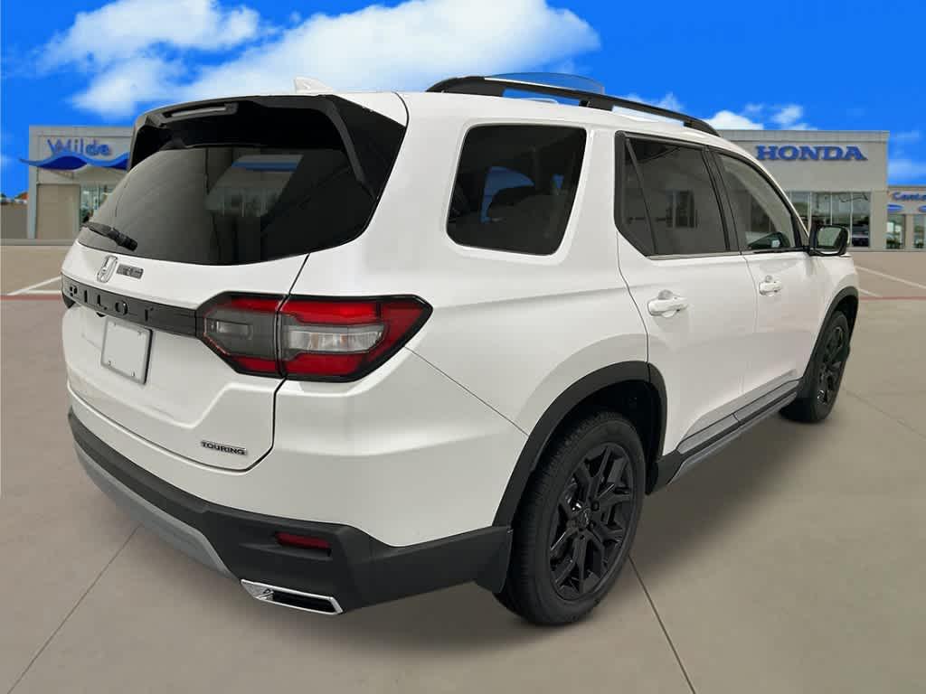 new 2025 Honda Pilot car, priced at $49,991