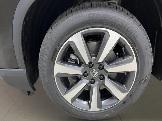 new 2025 Honda Pilot car, priced at $48,252