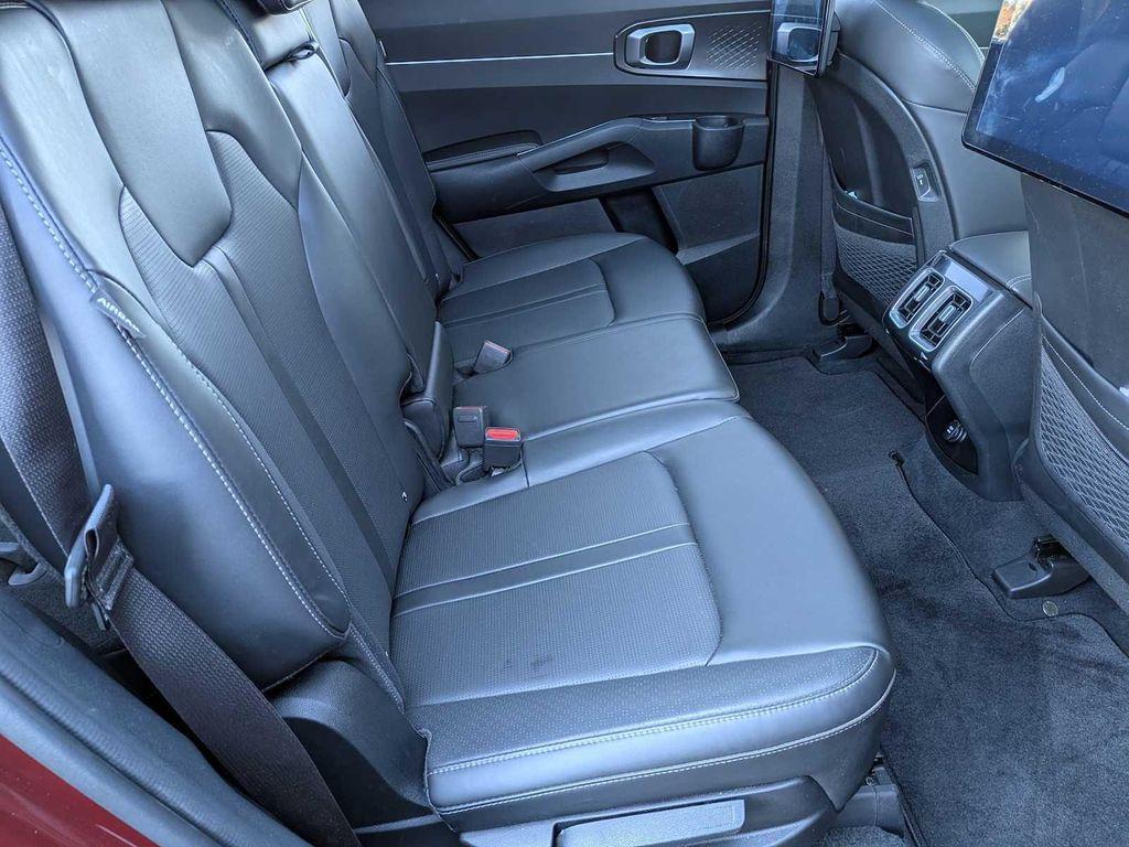 used 2025 Kia Sorento car, priced at $32,250