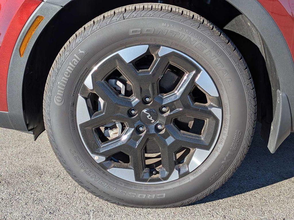 used 2025 Kia Sorento car, priced at $32,250