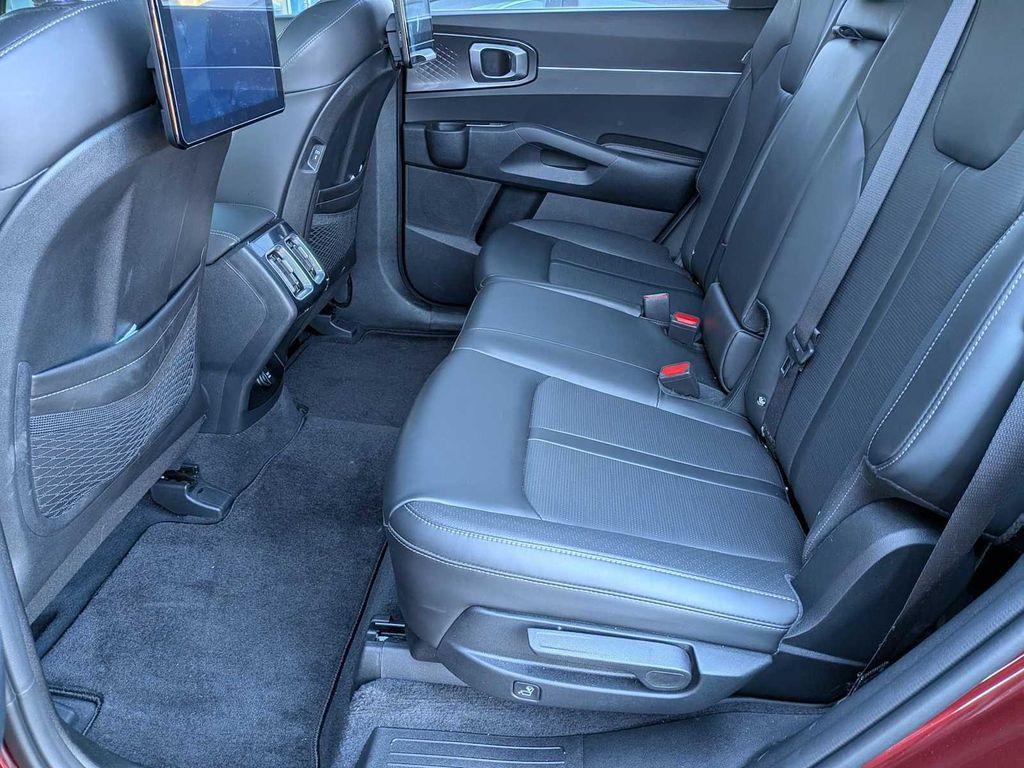 used 2025 Kia Sorento car, priced at $32,250