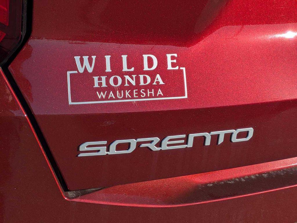 used 2025 Kia Sorento car, priced at $32,250