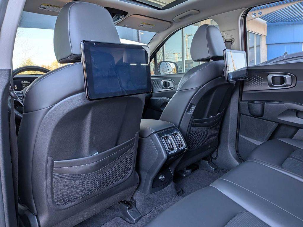 used 2025 Kia Sorento car, priced at $32,250