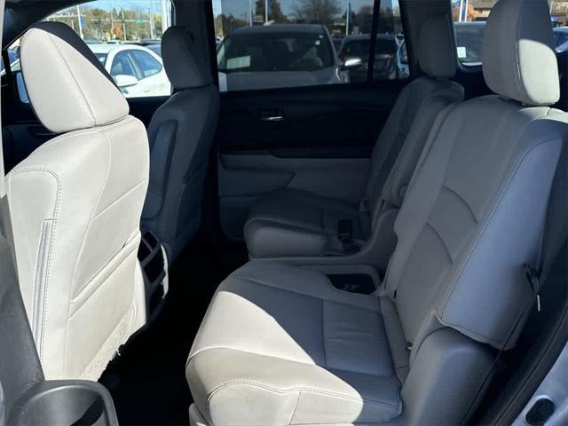 used 2022 Honda Pilot car, priced at $38,999