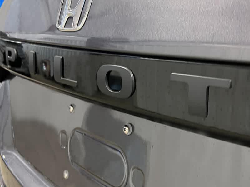 new 2025 Honda Pilot car, priced at $54,575