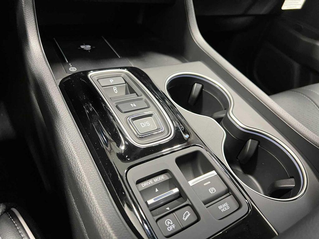 new 2025 Honda Pilot car, priced at $54,575