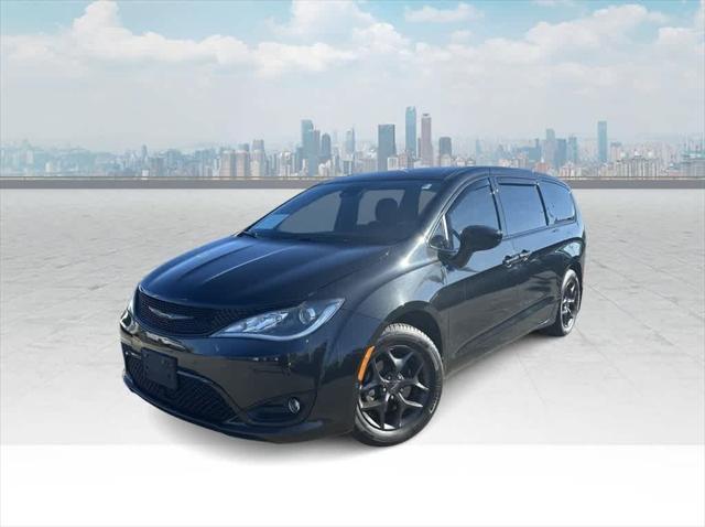 used 2019 Chrysler Pacifica car, priced at $13,843