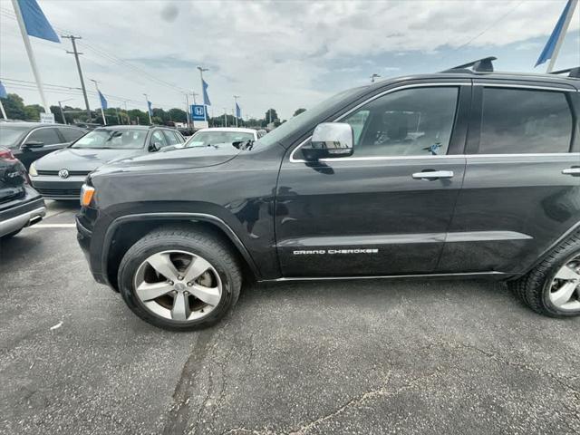 used 2016 Jeep Grand Cherokee car, priced at $17,798