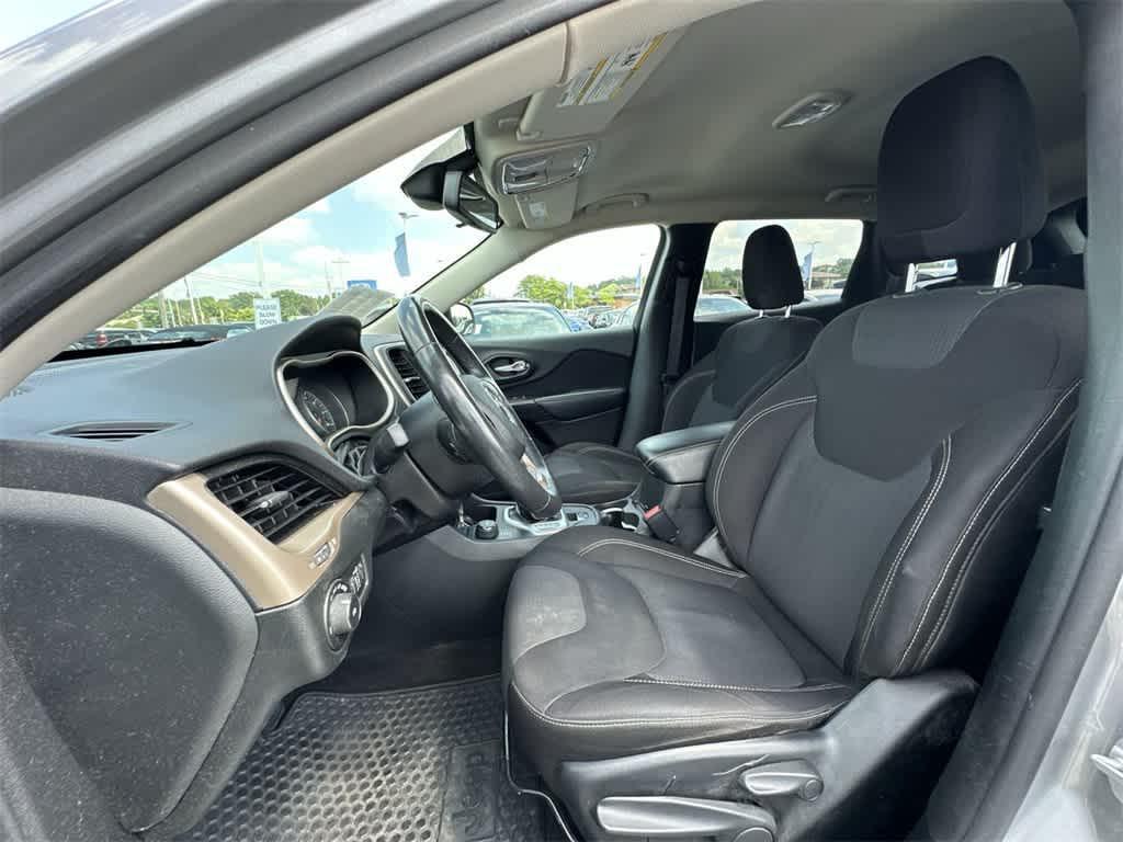 used 2015 Jeep Cherokee car, priced at $10,427