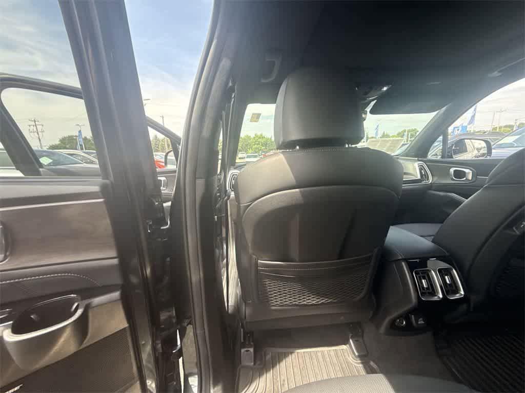 used 2025 Kia Sorento car, priced at $36,754