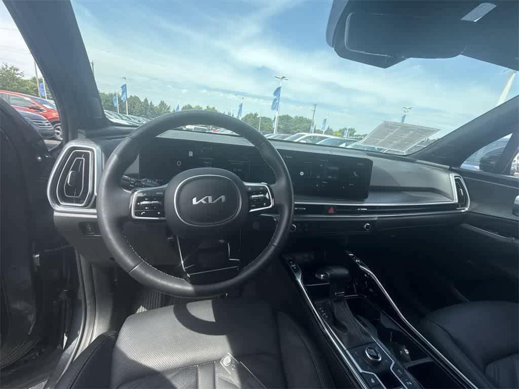 used 2025 Kia Sorento car, priced at $36,754