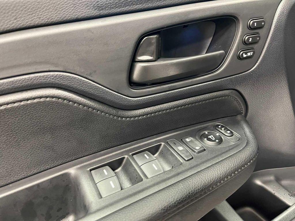 new 2026 Honda Odyssey car, priced at $42,937