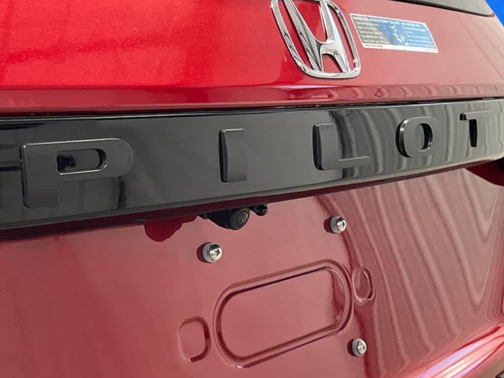 new 2025 Honda Pilot car, priced at $52,376