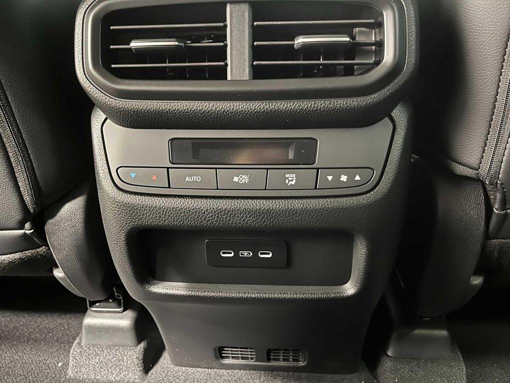 new 2025 Honda Pilot car, priced at $49,766