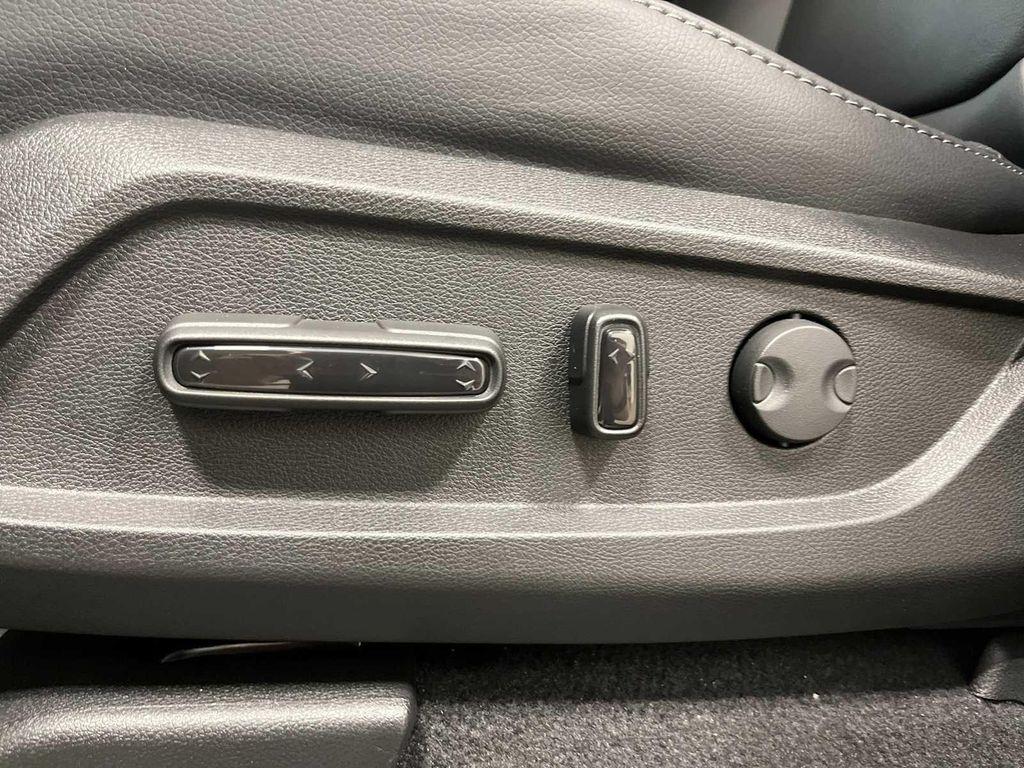 new 2025 Honda Pilot car, priced at $49,766