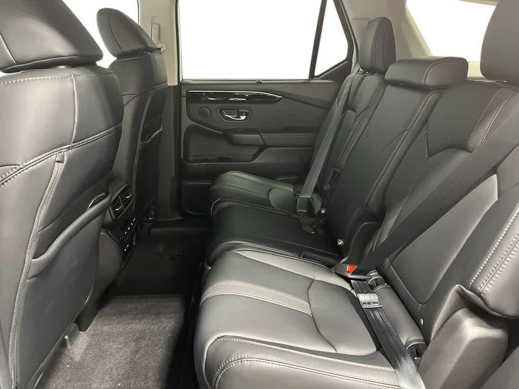 new 2025 Honda Pilot car, priced at $49,766