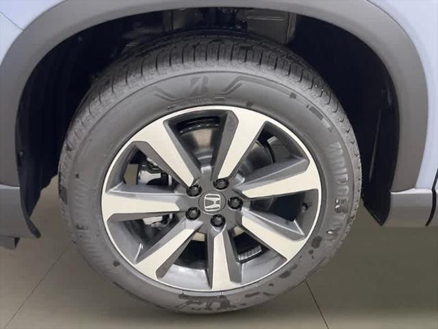 new 2025 Honda Pilot car, priced at $54,985