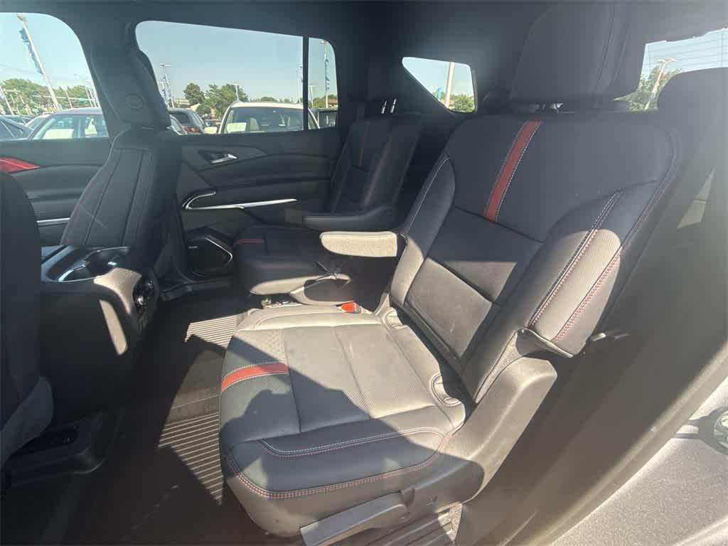 used 2024 Chevrolet Traverse car, priced at $51,981