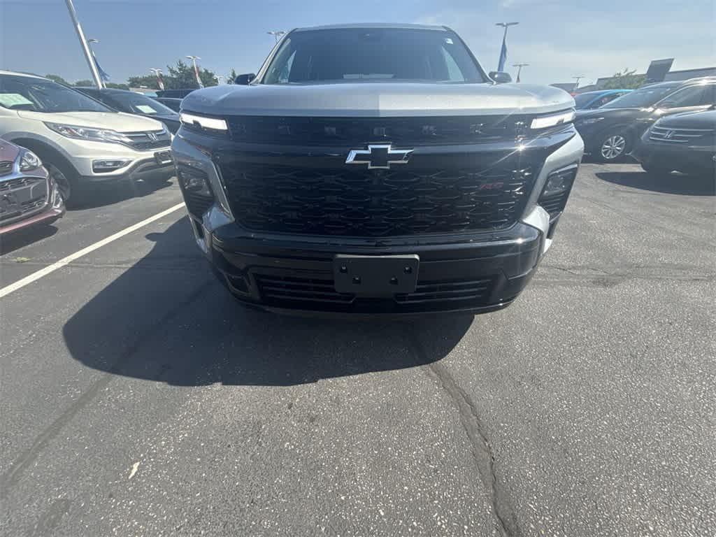 used 2024 Chevrolet Traverse car, priced at $51,981