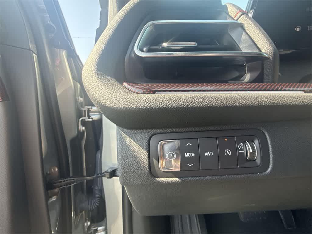 used 2024 Chevrolet Traverse car, priced at $51,981