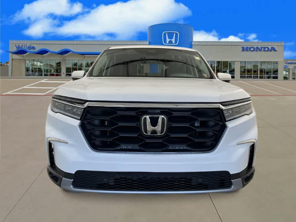 new 2025 Honda Pilot car, priced at $45,295