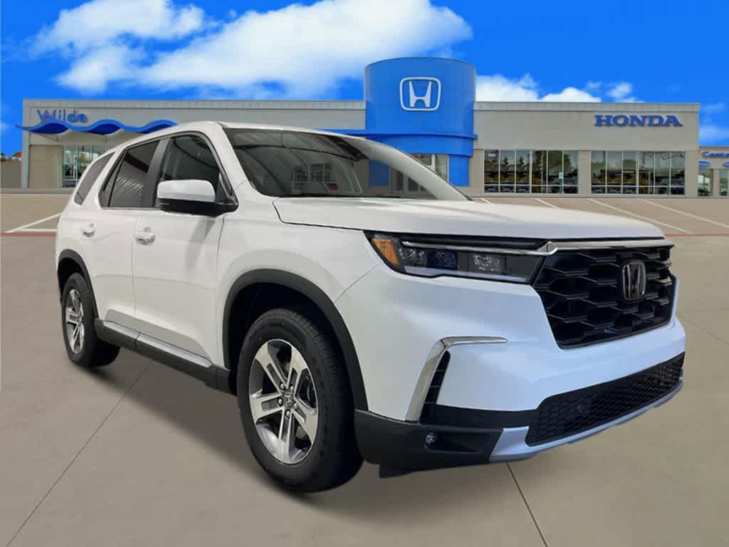 new 2025 Honda Pilot car, priced at $45,295