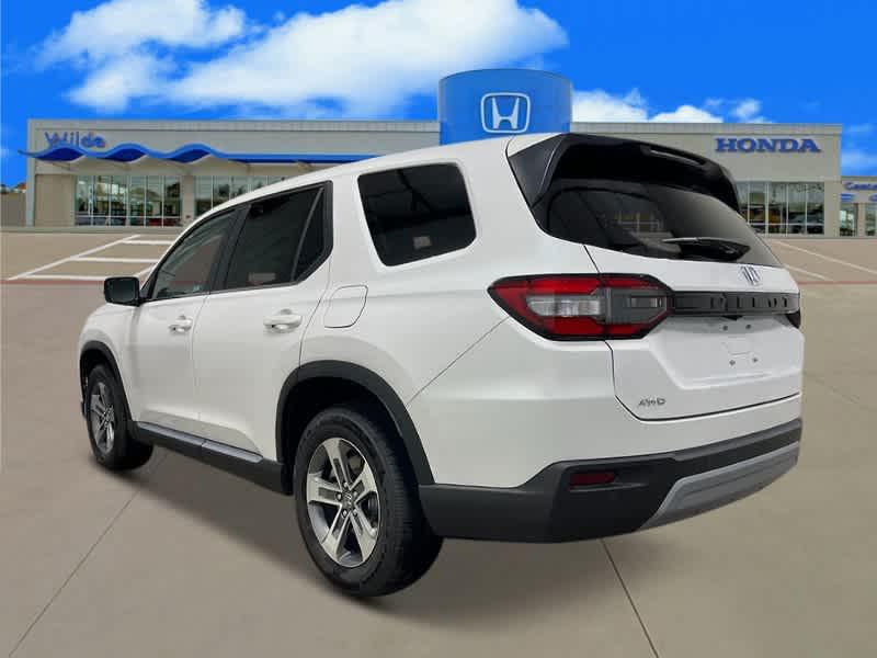 new 2025 Honda Pilot car, priced at $45,295