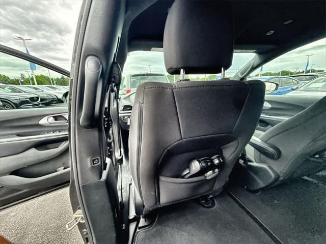 used 2018 Chrysler Pacifica car, priced at $12,711
