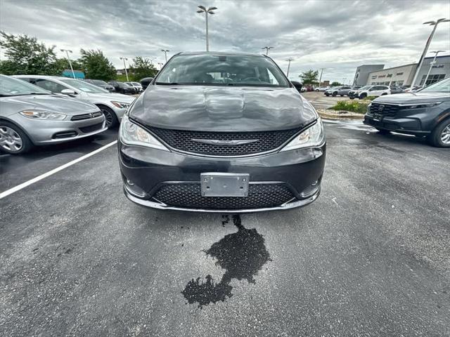 used 2018 Chrysler Pacifica car, priced at $12,711