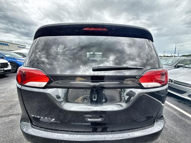 used 2018 Chrysler Pacifica car, priced at $12,711