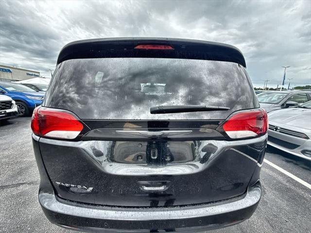 used 2018 Chrysler Pacifica car, priced at $12,711