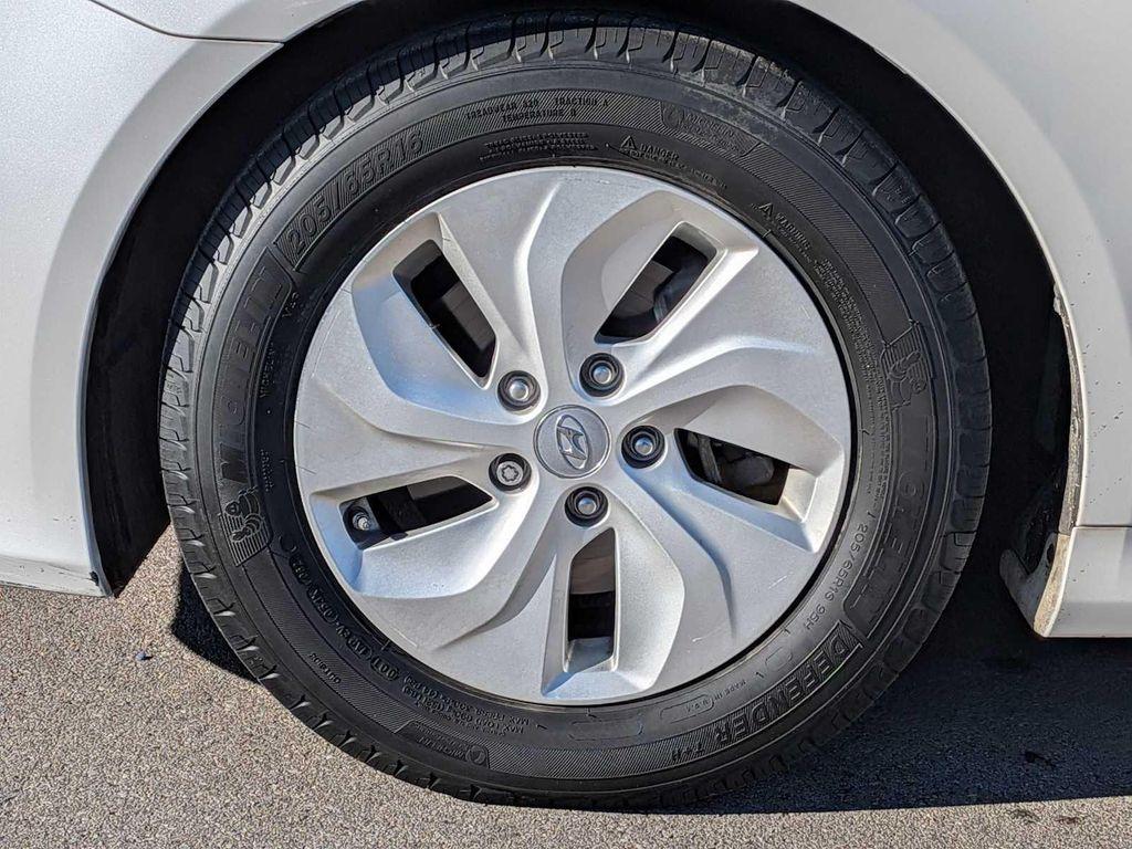 used 2014 Hyundai Sonata Hybrid car, priced at $9,453