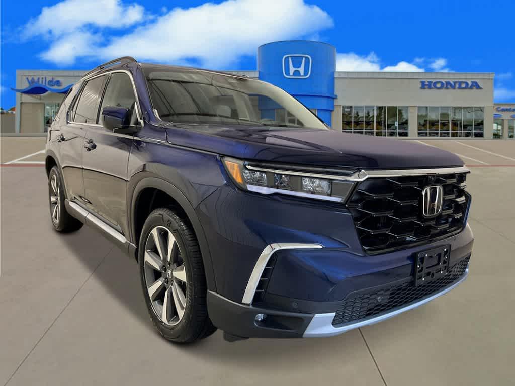 new 2025 Honda Pilot car, priced at $54,575