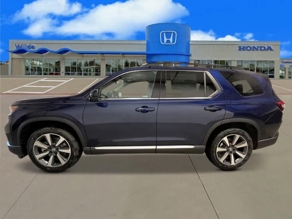 new 2025 Honda Pilot car, priced at $54,575