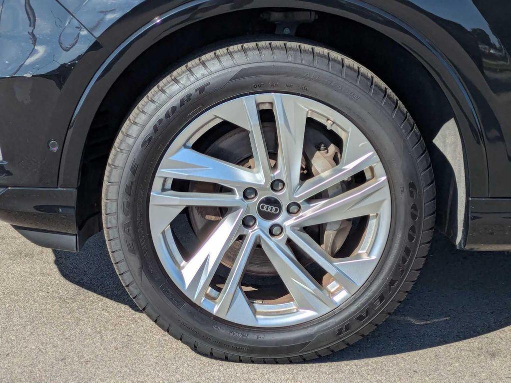 used 2023 Audi Q7 car, priced at $36,450