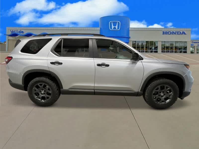 new 2025 Honda Pilot car, priced at $48,432