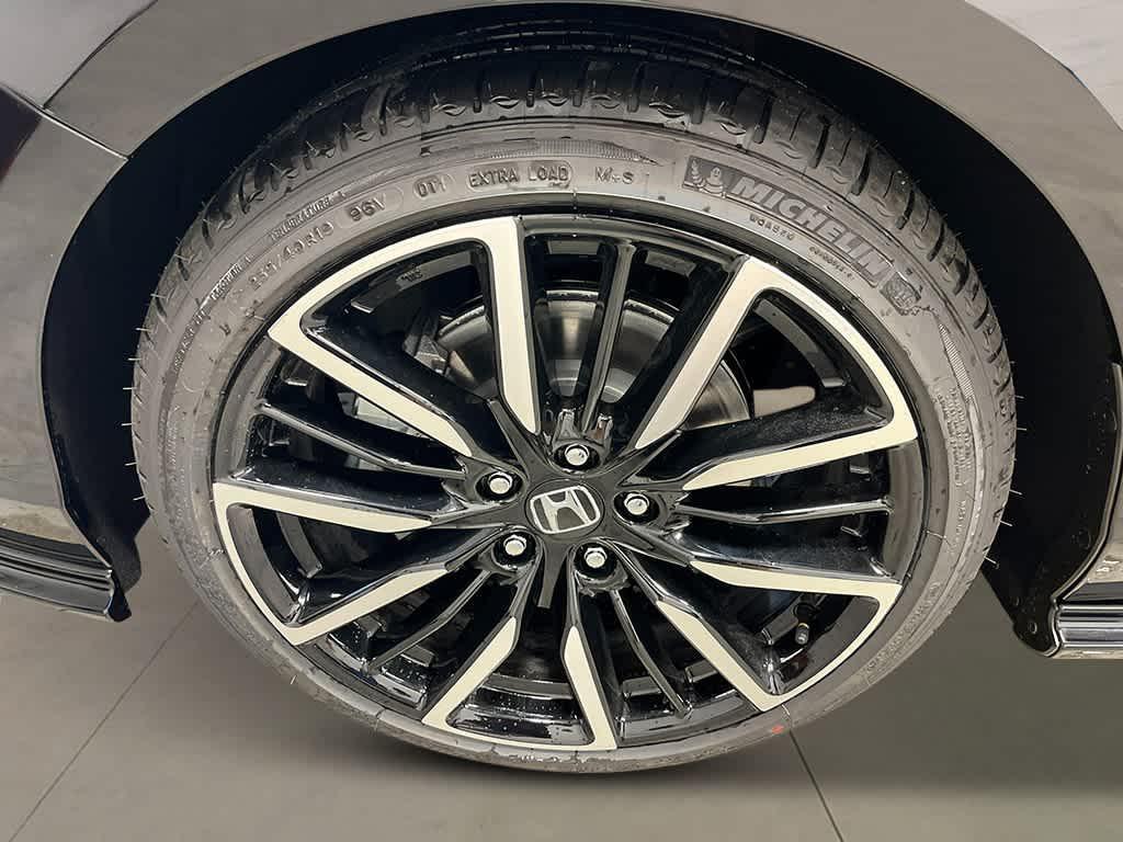 new 2025 Honda Accord Hybrid car, priced at $37,765
