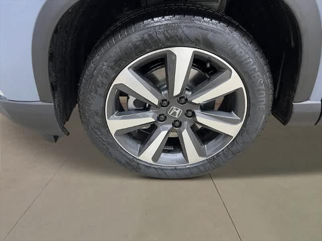 new 2025 Honda Pilot car, priced at $48,008