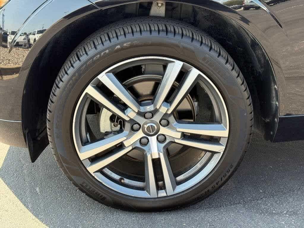 used 2020 Volvo XC60 car, priced at $23,564