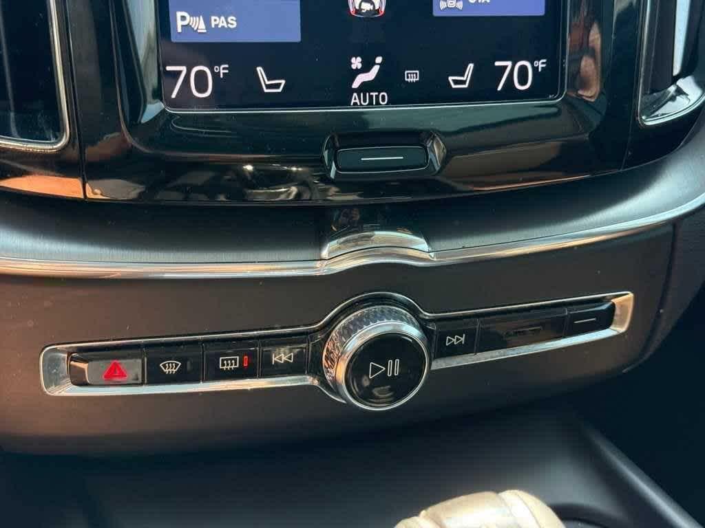 used 2020 Volvo XC60 car, priced at $23,564