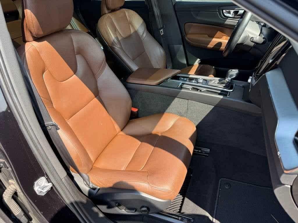used 2020 Volvo XC60 car, priced at $23,564