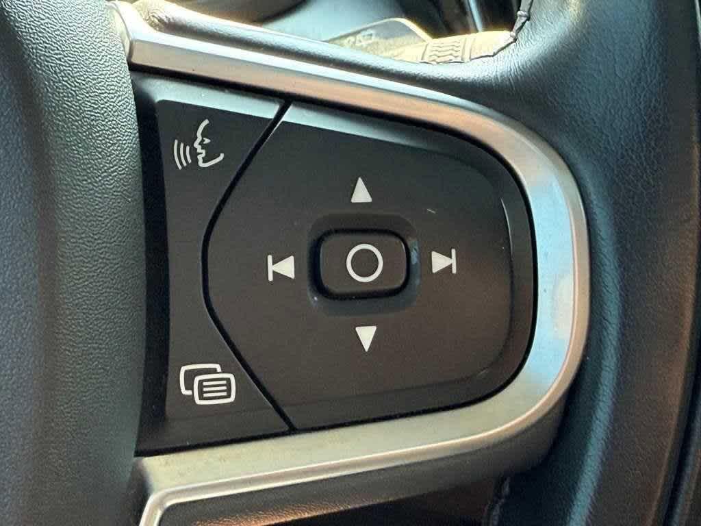 used 2020 Volvo XC60 car, priced at $23,250