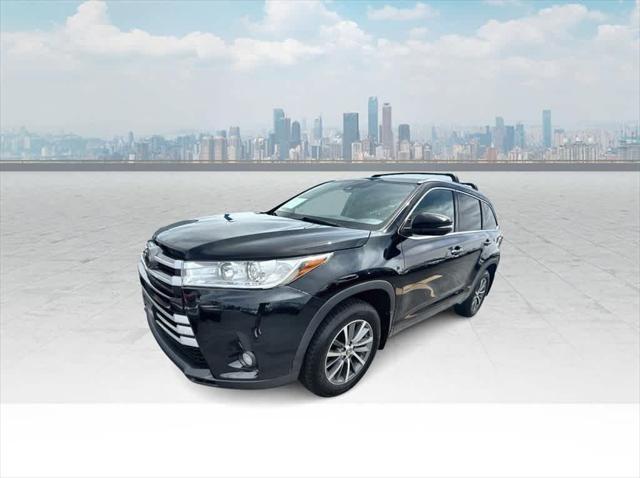 used 2017 Toyota Highlander car, priced at $21,547