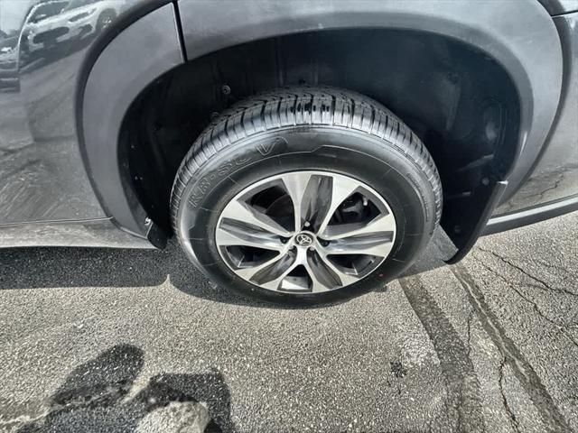 used 2022 Toyota Highlander car, priced at $37,689