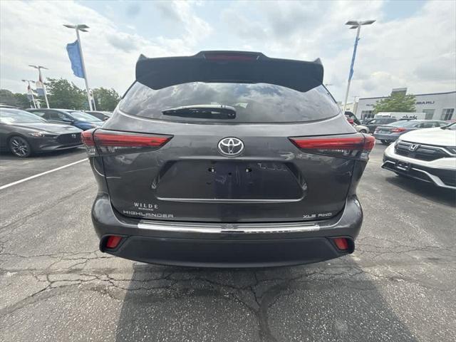 used 2022 Toyota Highlander car, priced at $36,086