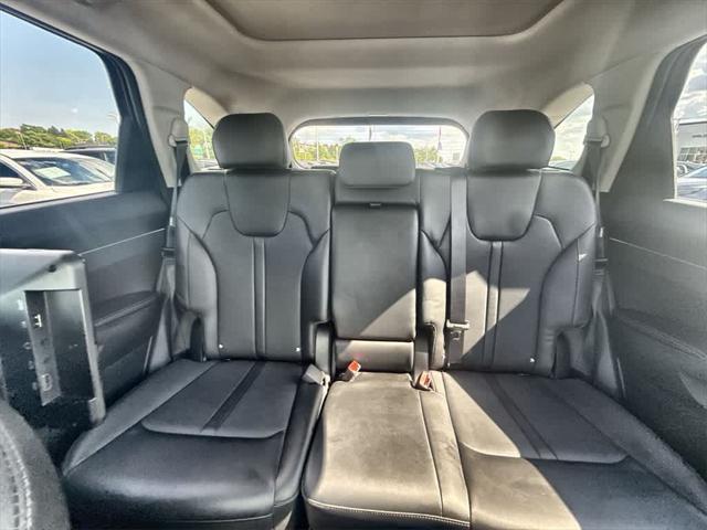 used 2025 Kia Sorento car, priced at $36,367